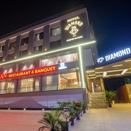 Hotel Diamond 26 Szúrat Kültér fotó