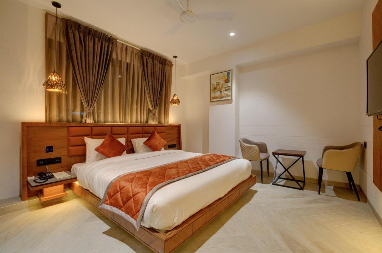 Hotel Diamond 26 Szúrat Kültér fotó