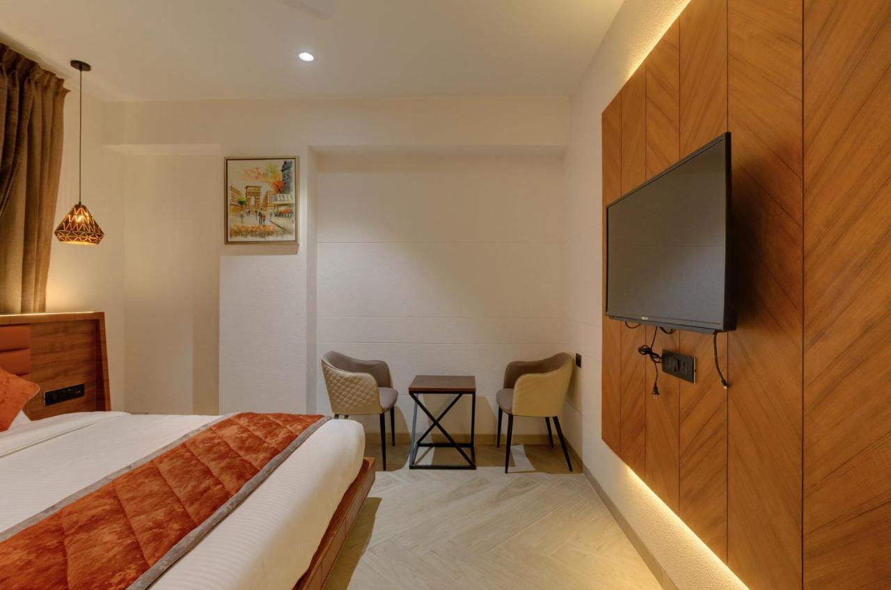 Hotel Diamond 26 Szúrat Kültér fotó