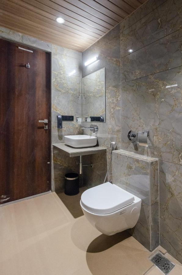 Hotel Diamond 26 Szúrat Kültér fotó