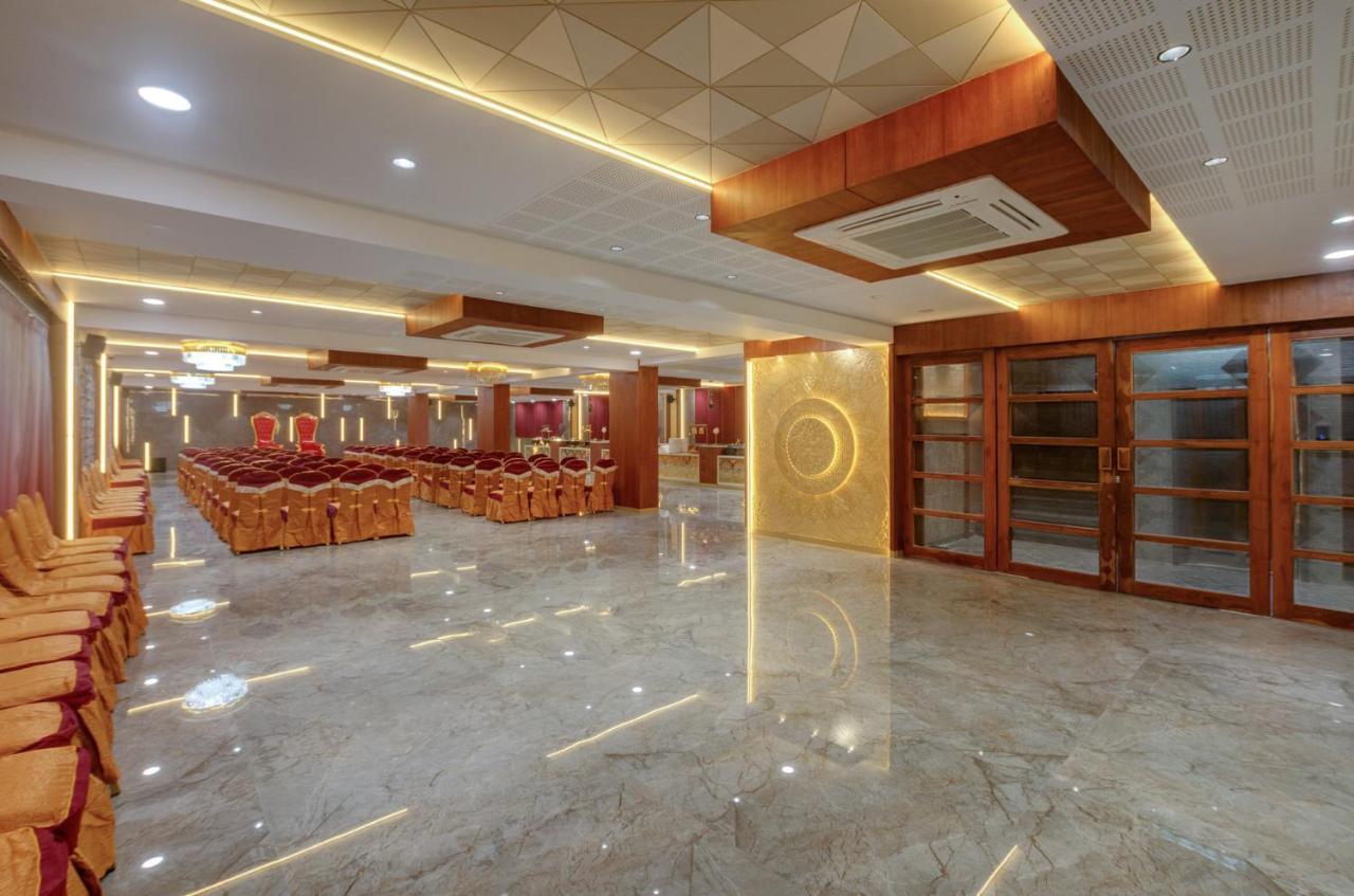 Hotel Diamond 26 Szúrat Kültér fotó