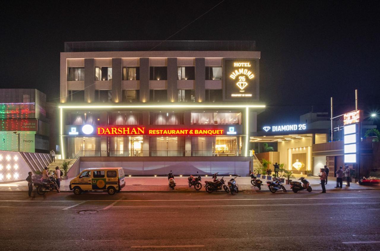 Hotel Diamond 26 Szúrat Kültér fotó